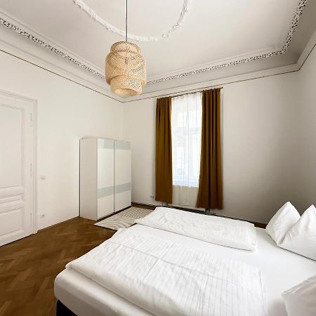 Boutique Hotel Columbia Wina Bagian luar foto