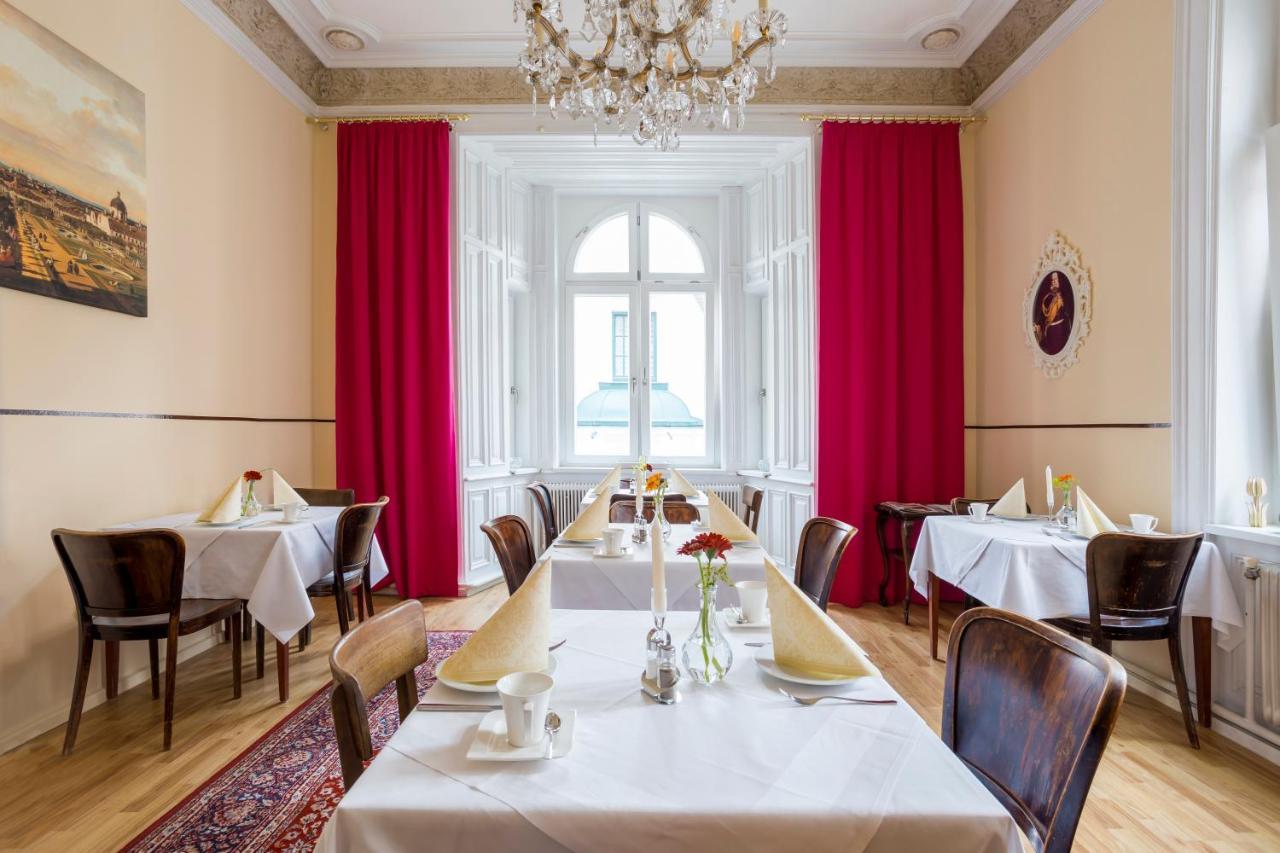 Boutique Hotel Columbia Wina Bagian luar foto