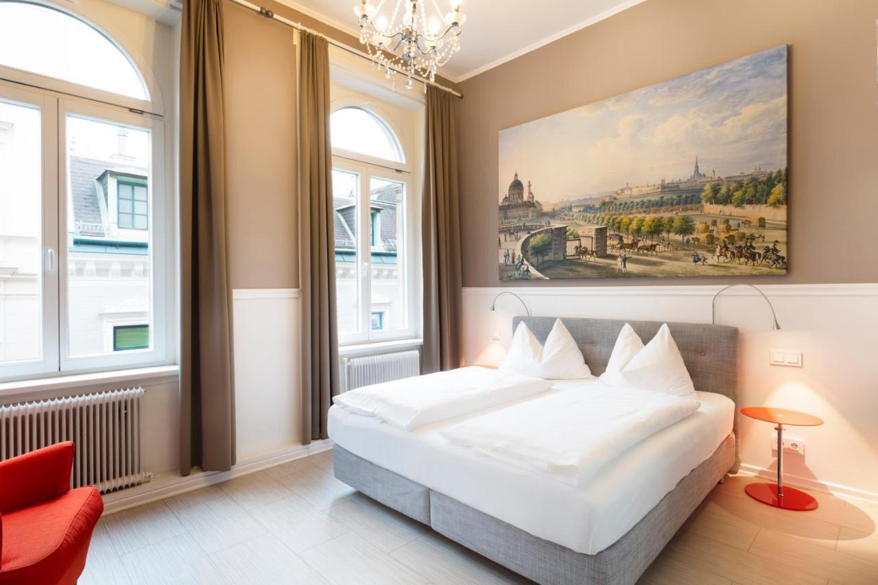 Boutique Hotel Columbia Wina Bagian luar foto
