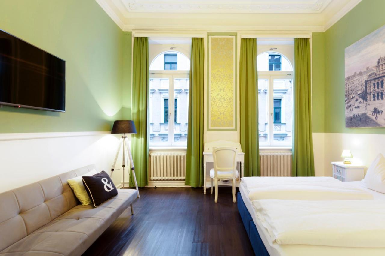 Boutique Hotel Columbia Wina Bagian luar foto