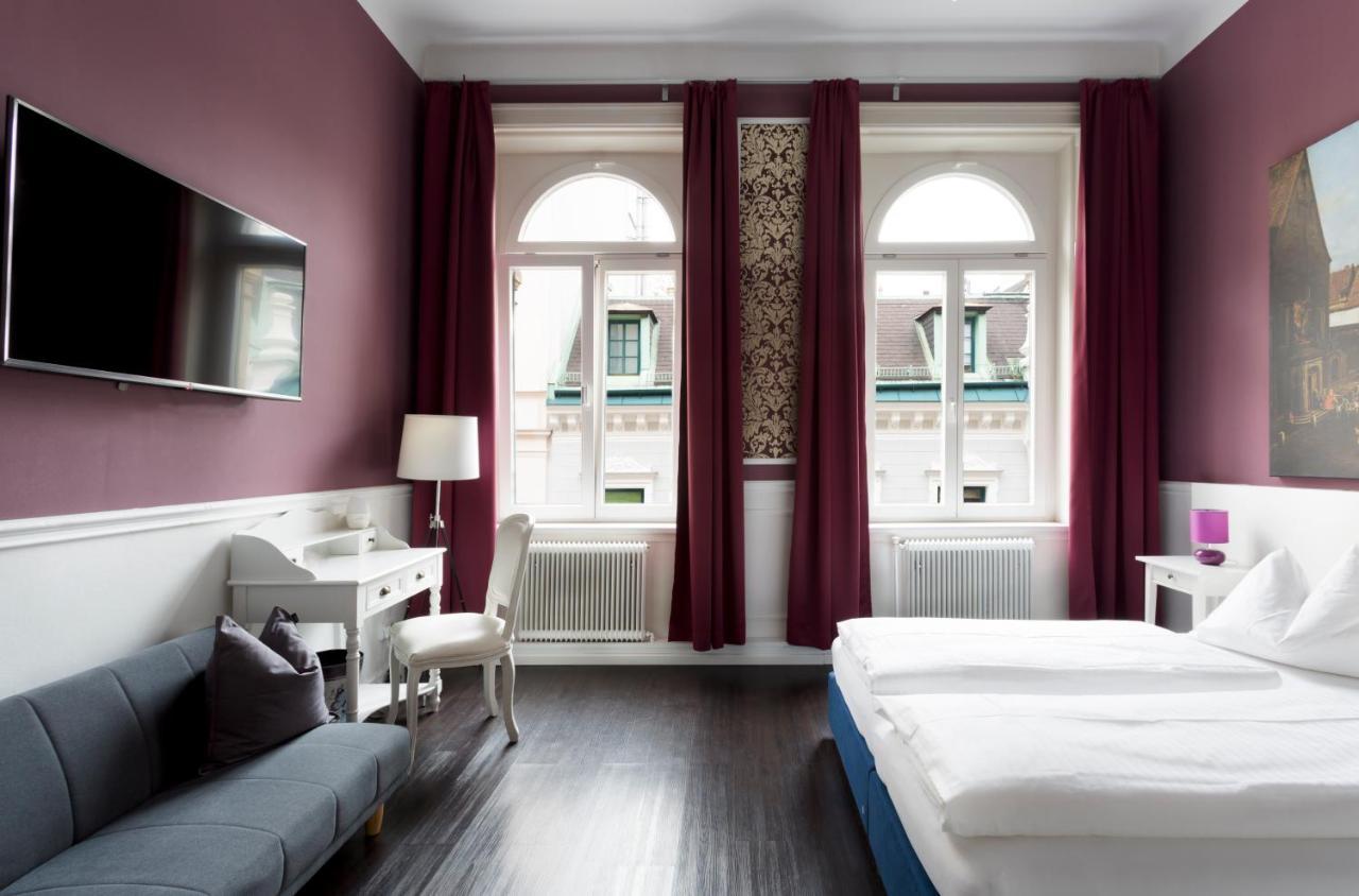 Boutique Hotel Columbia Wina Bagian luar foto