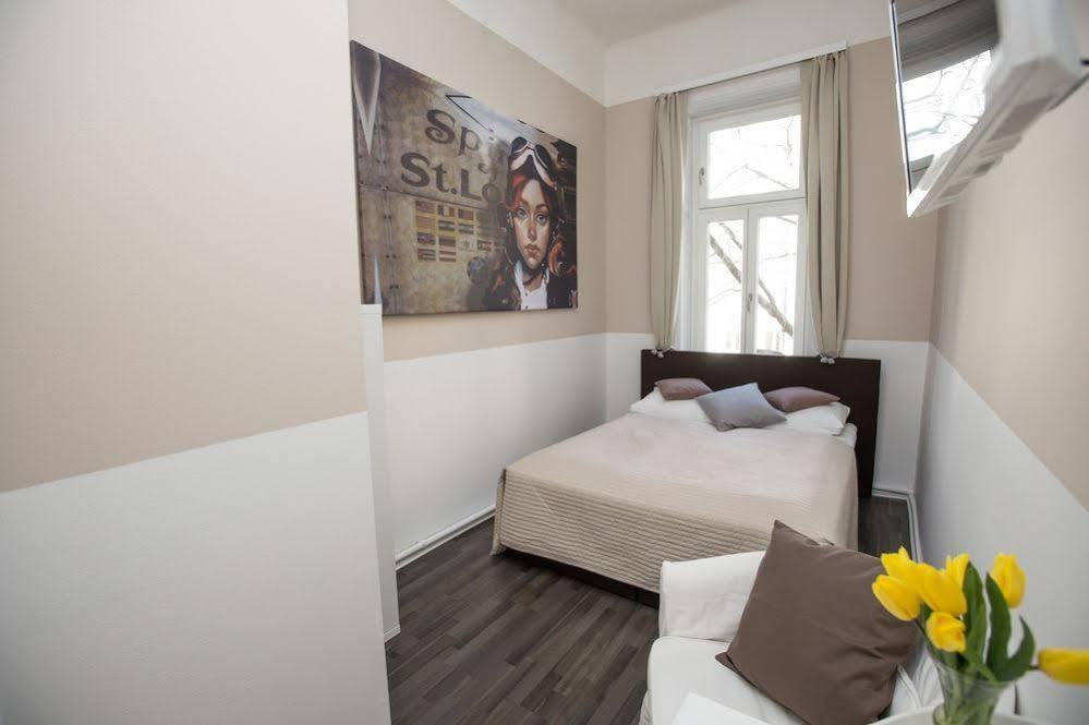 Boutique Hotel Columbia Wina Bagian luar foto
