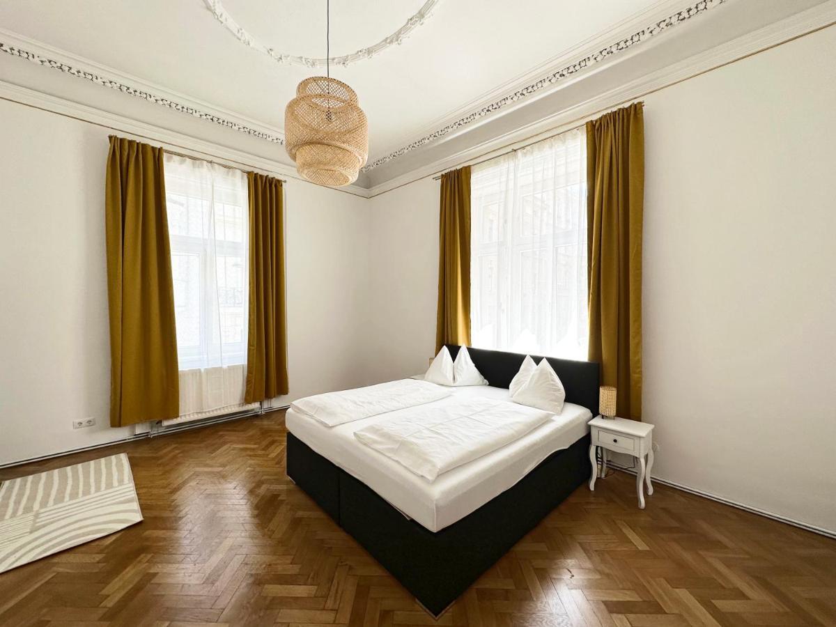 Boutique Hotel Columbia Wina Bagian luar foto