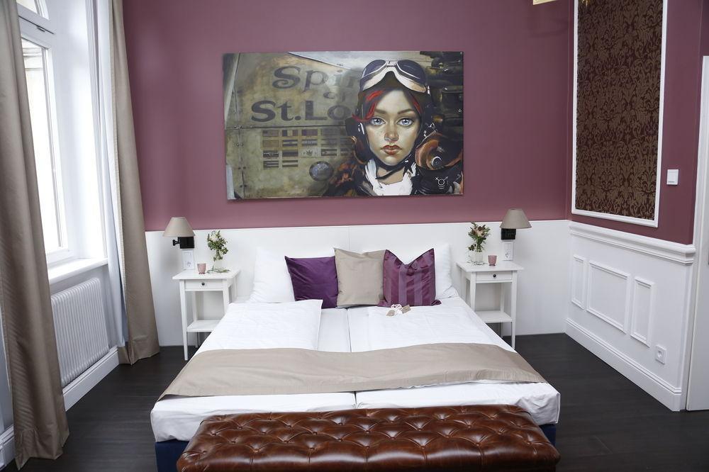 Boutique Hotel Columbia Wina Bagian luar foto