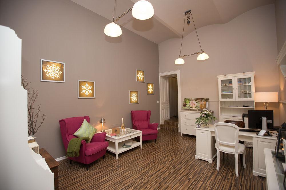 Boutique Hotel Columbia Wina Bagian luar foto